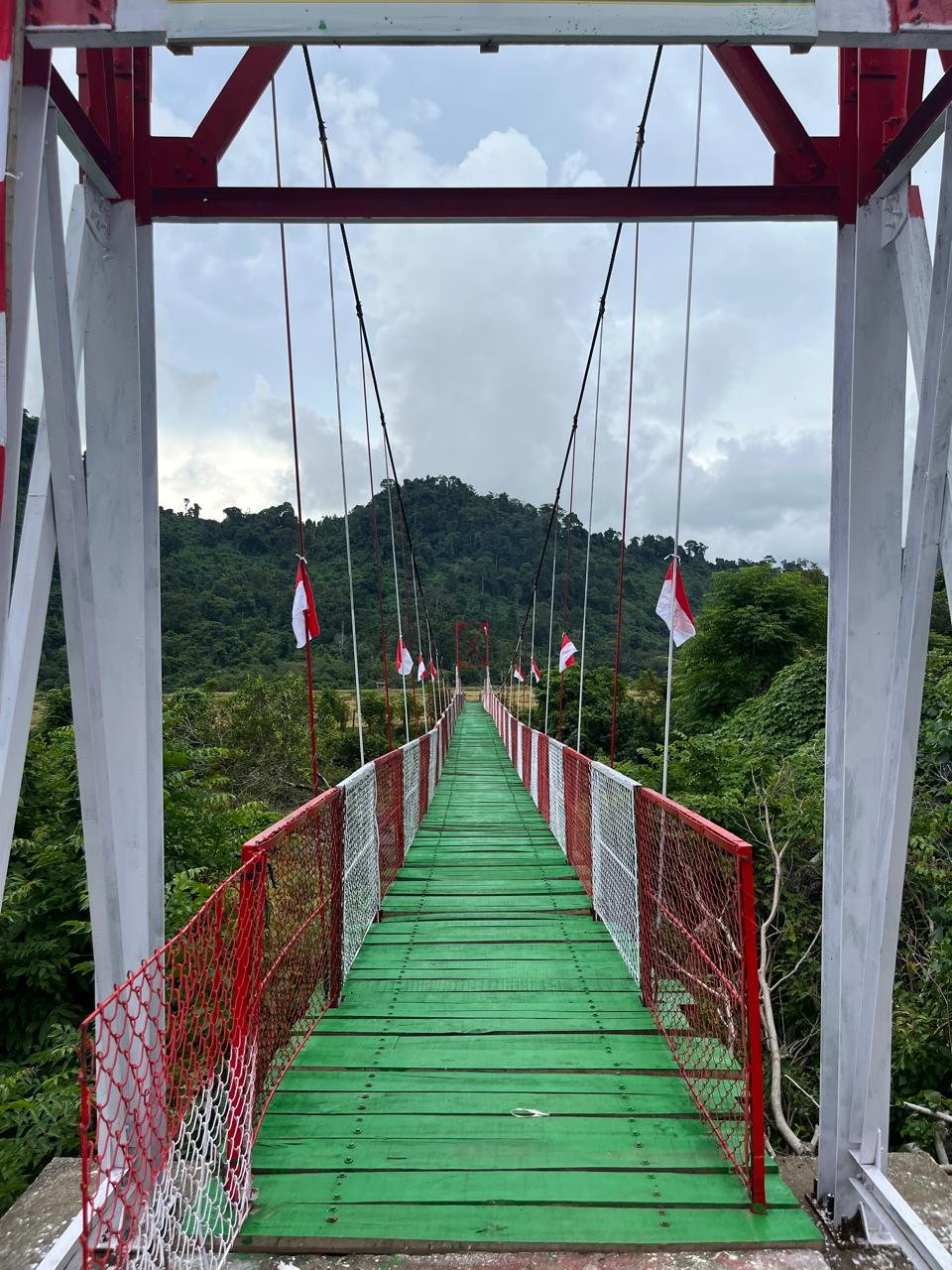 Jembatan Gantung Lamsujen (Sarana Penyebrangan Ke Sawah)